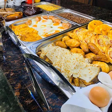 Acktion Deluxe Hotel *