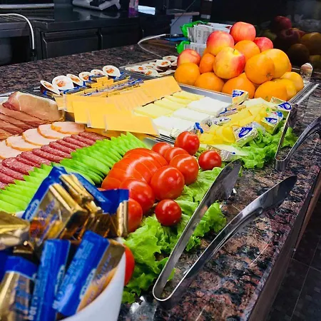 מלון Acktion Deluxe