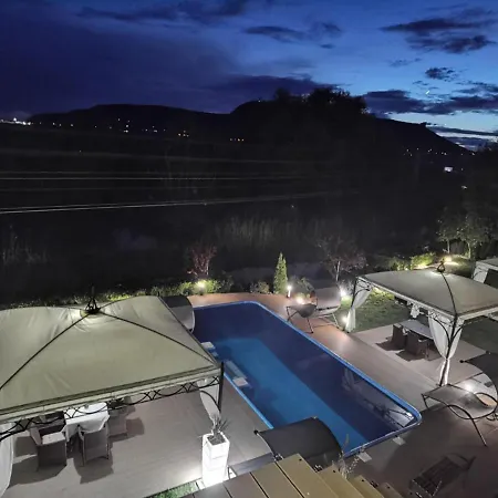 מלון Acktion Deluxe שומן