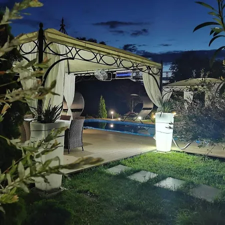 Acktion Deluxe * Šumen