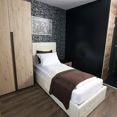 Hotel Acktion Deluxe *