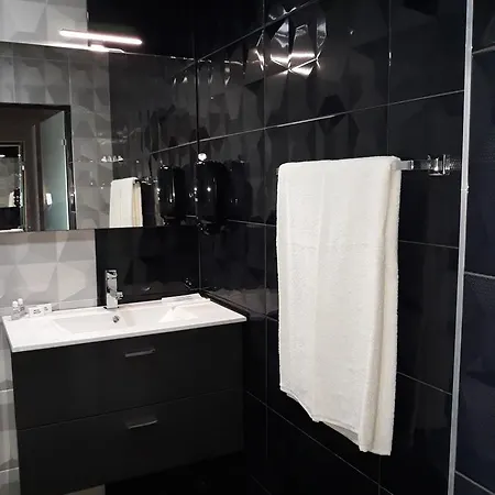 Acktion Deluxe Hotel *