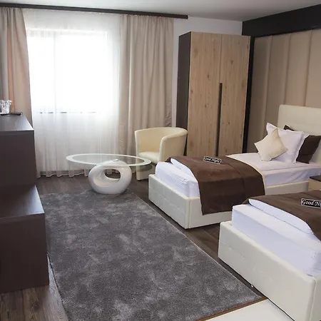 Hotel Acktion Deluxe *