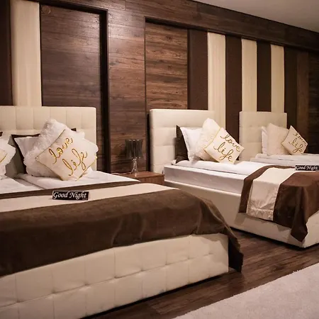 Hotel Acktion Deluxe *