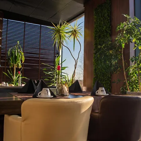 Hotel Acktion Deluxe